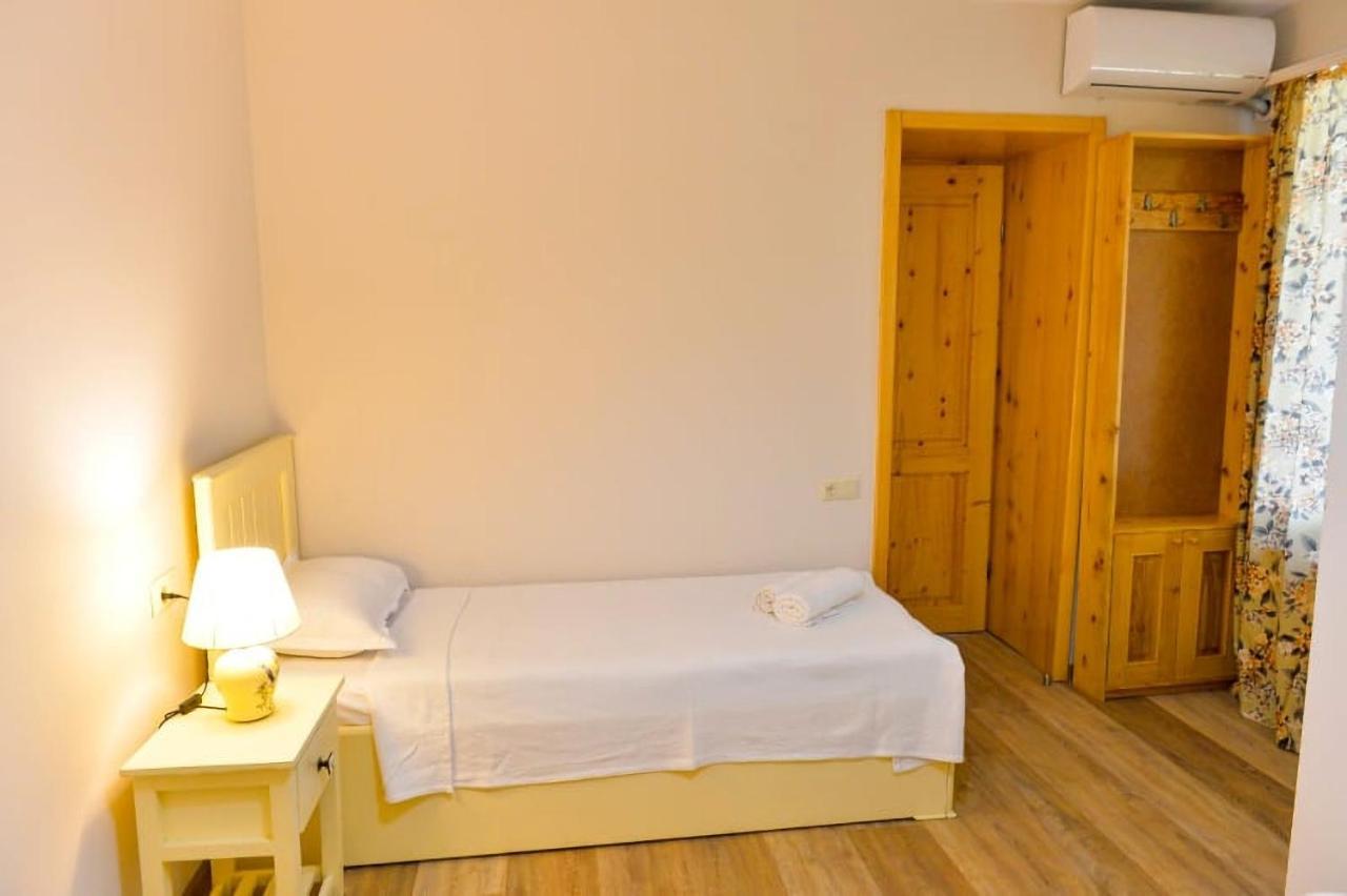 Hotel Mebo House Kutaisi Esterno foto